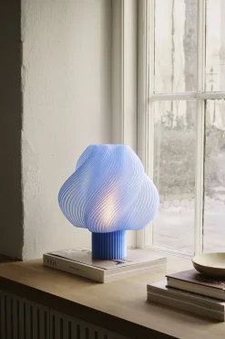 Bordlamper<Crème Atelier Soft Serve Table lamp Grande Blueberry Sorbet