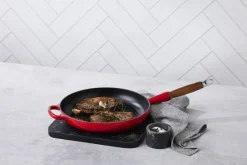 Gryder & Pander<Le Creuset Stegepande m/træht 28cm Cerise