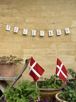 Figurer & Skulpturer<Langkilde & Søn Stofflag på pind 3 stk hurraflag