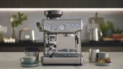 Kaffe & Te<SAGE The Barista Express Impress Brushed Steel