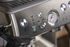 Kaffe & Te<SAGE The Barista Express Impress Brushed Steel