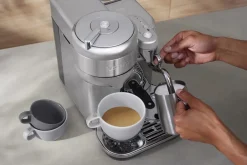 Kaffe & Te<Nespresso The Vertuo Creatista Brushed Stainless Steel