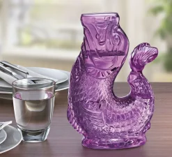 Karafler & Kander<CILIO Vandkaraffel fisk, lilla, glas, NEMO